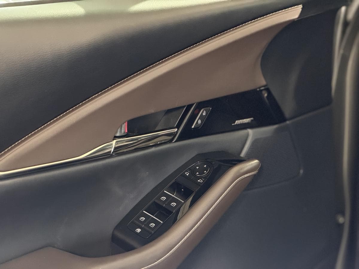 Mazda CX-30 GT 2023 — photo 12