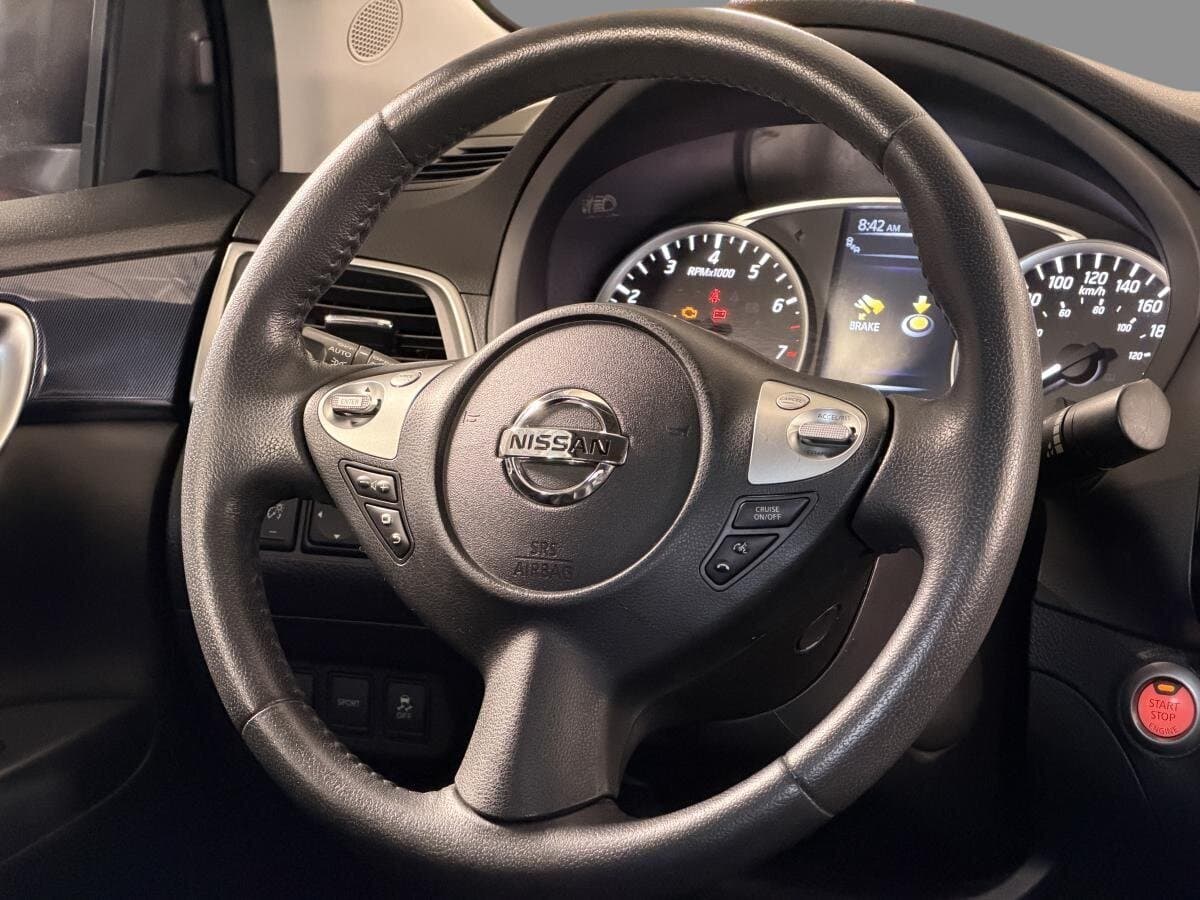 Nissan Sentra 4dr Sdn CVT SR 2016 — photo 13
