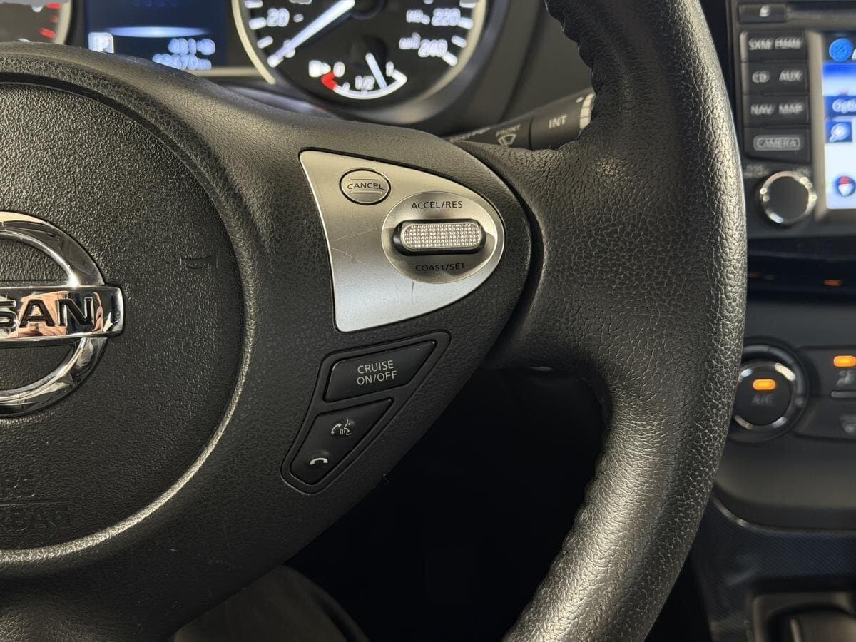Nissan Sentra 4dr Sdn CVT SR 2016 — photo 16