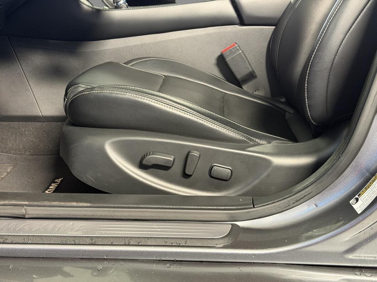 Nissan Maxima SL Sedan 2023 — photo 11