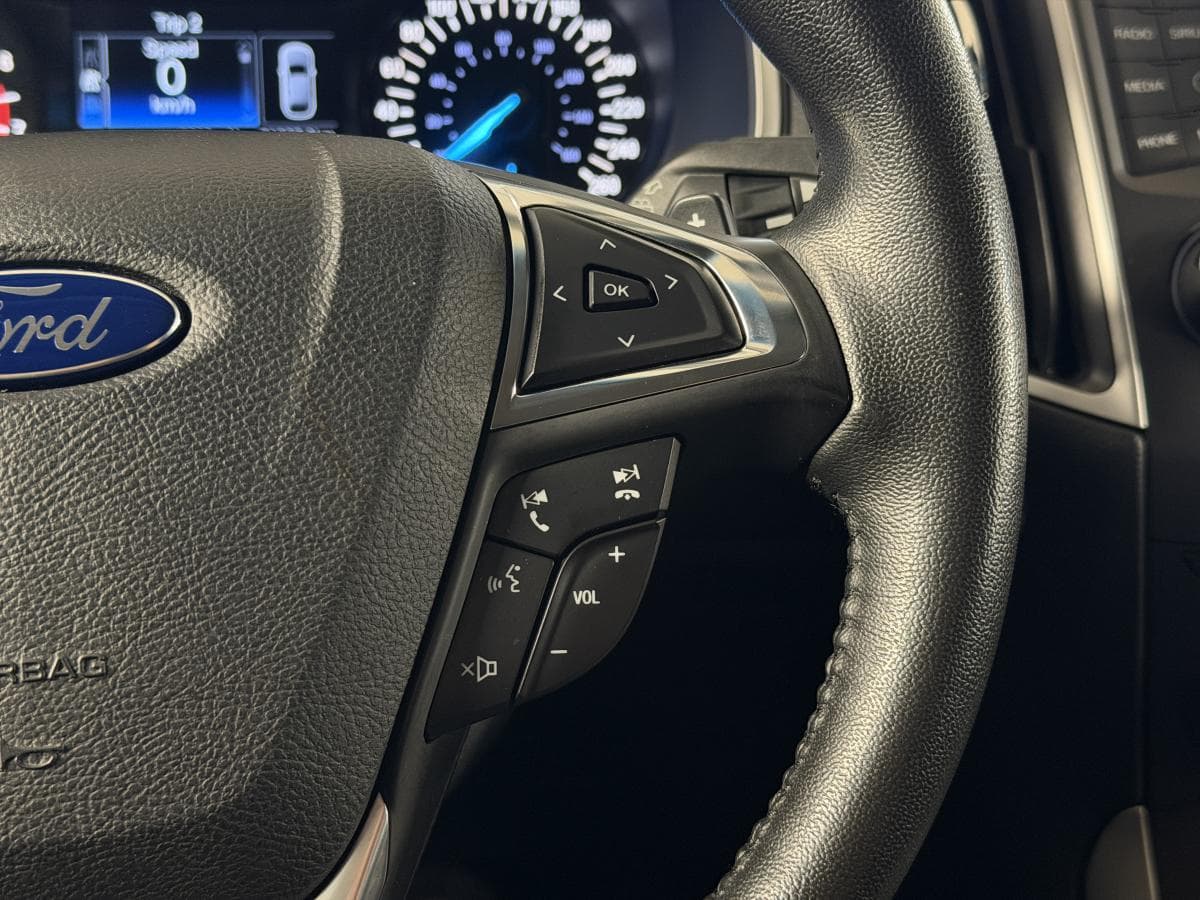 Ford Edge 4dr SEL AWD 2017 — photo 16