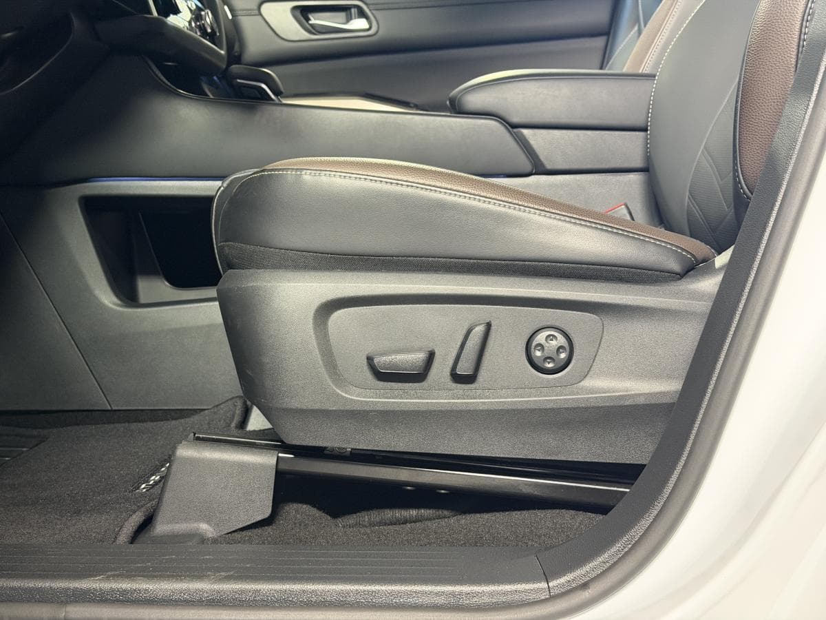Nissan Pathfinder Platinum 4WD 2025 — photo 12
