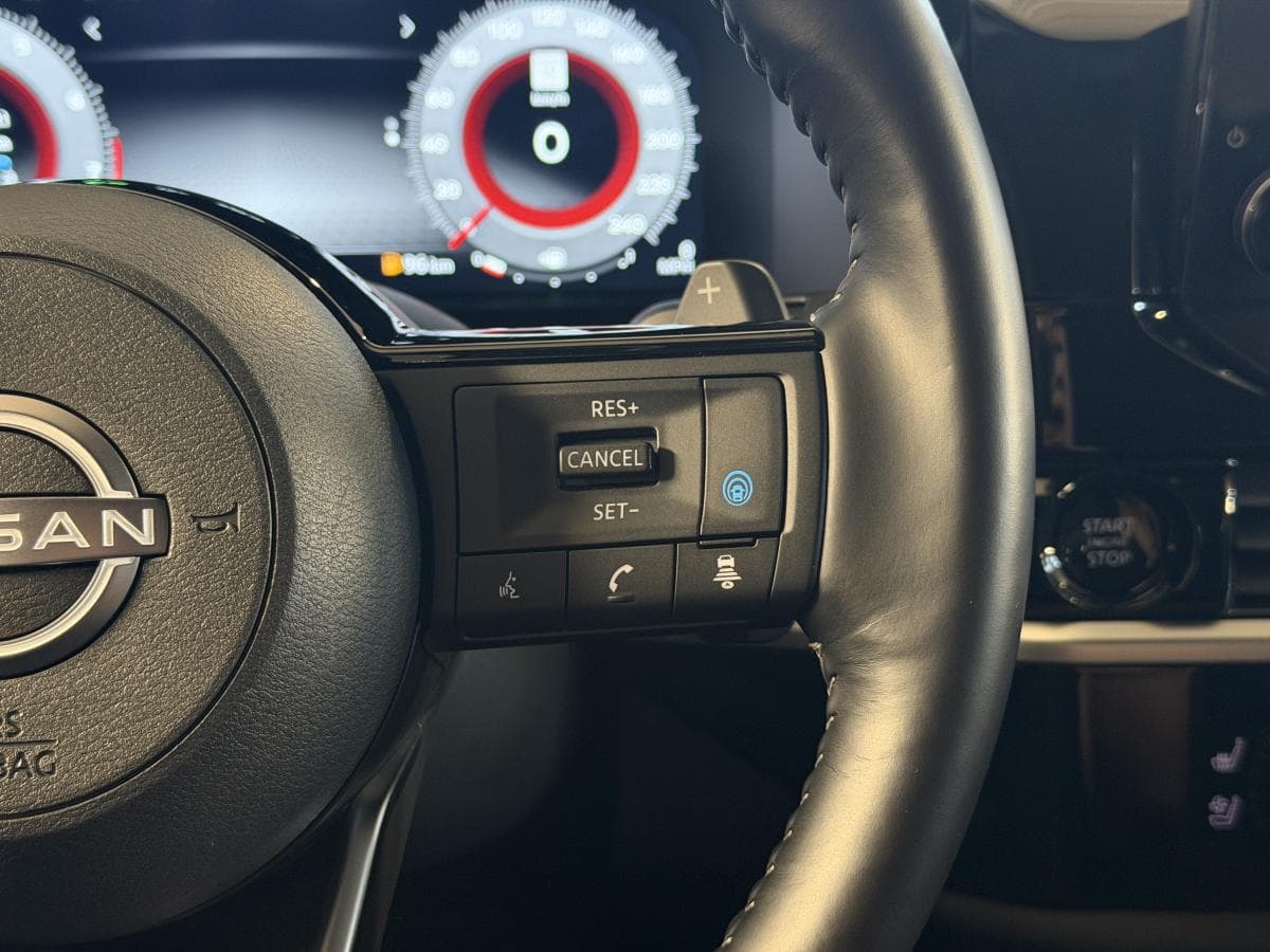 Nissan Pathfinder Platinum 4WD 2025 — photo 17