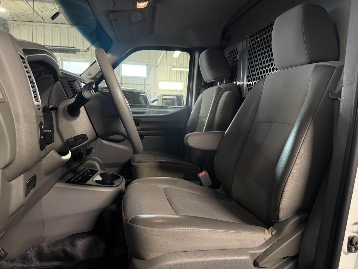 Nissan Cargo NV1500 Standard Roof V6 S 2019 — photo 11