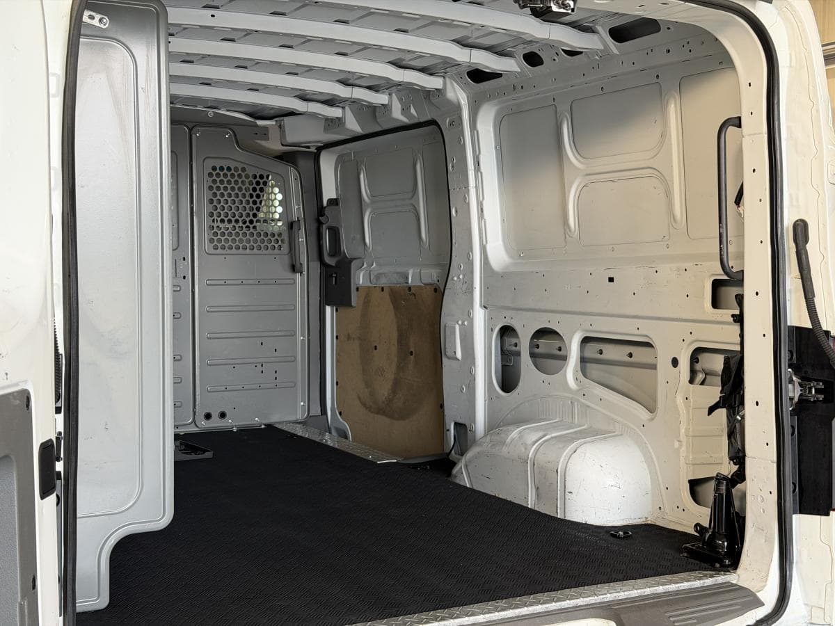 Nissan Cargo NV1500 Standard Roof V6 S 2019 — photo 20