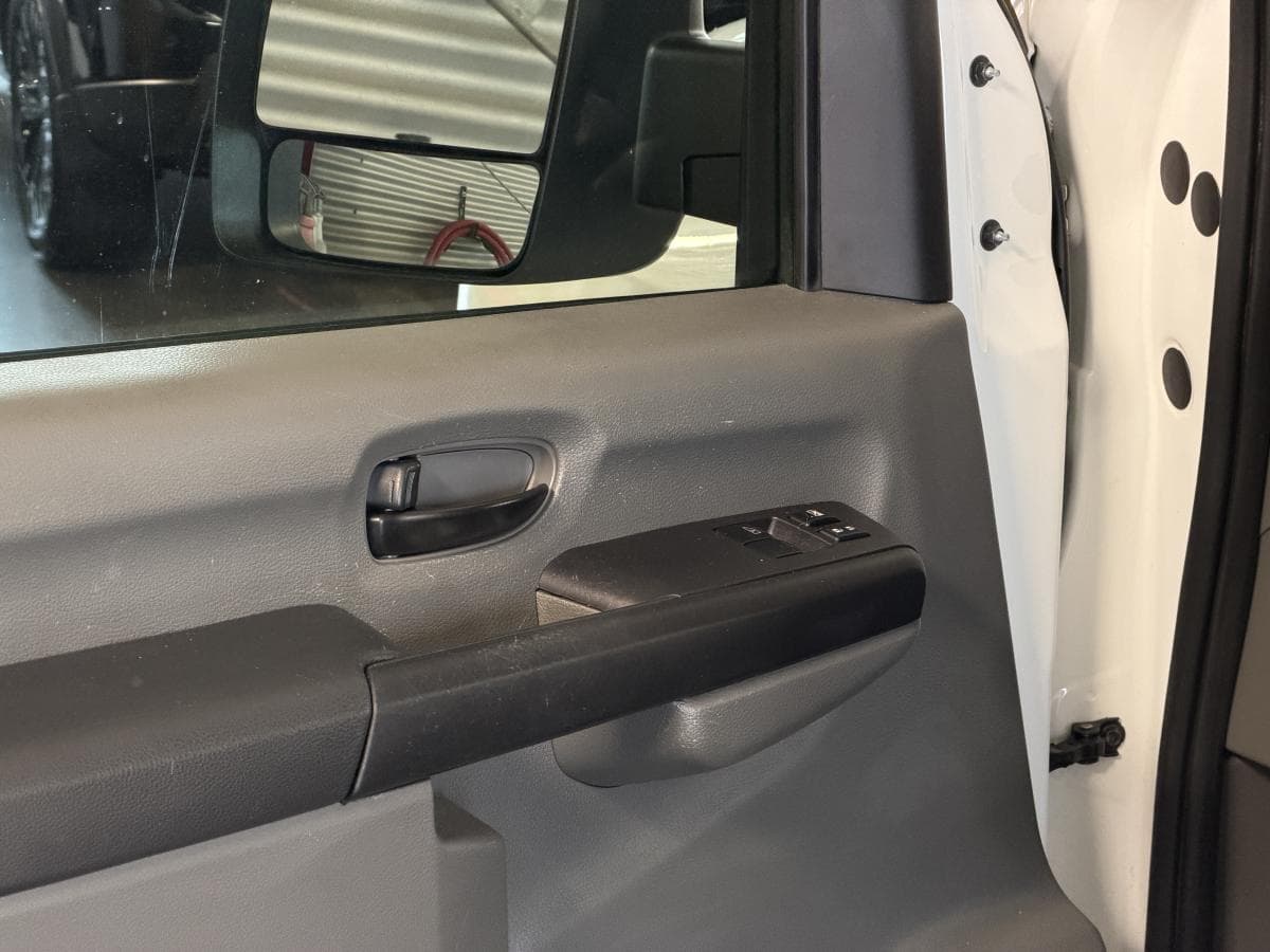 Nissan Cargo NV1500 Standard Roof V6 S 2019 — photo 10
