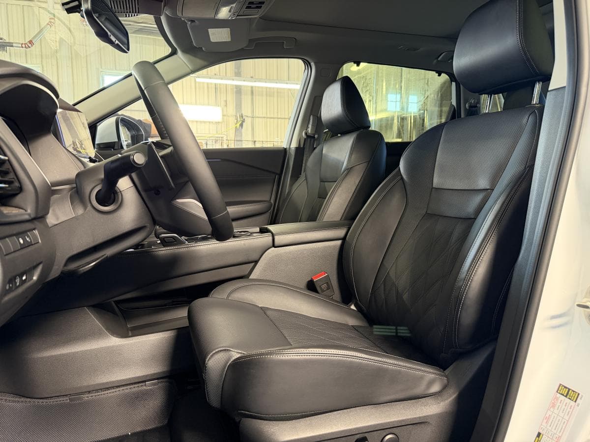 Nissan Rogue AWD Platinum 2026 — photo 10