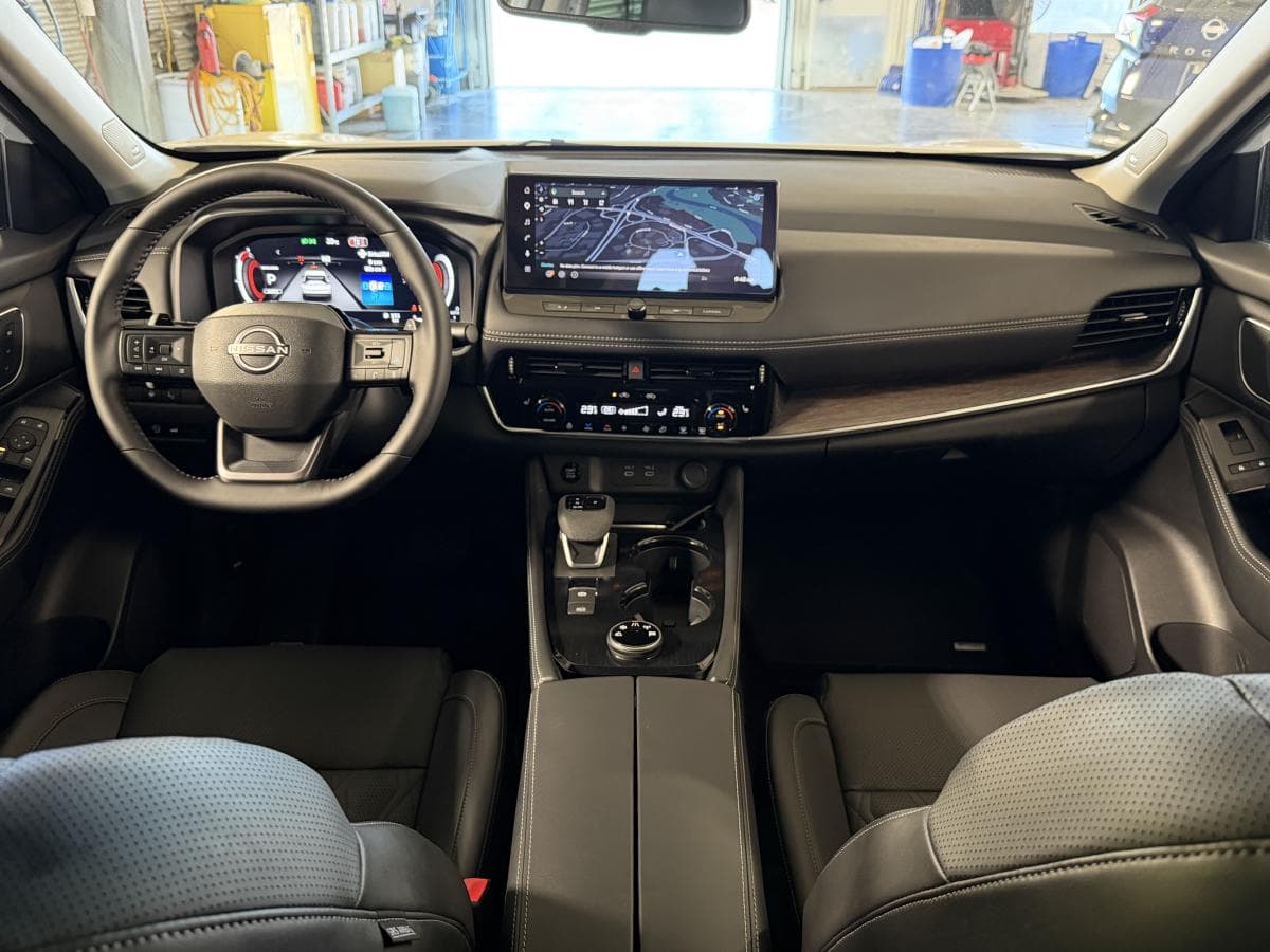Nissan Rogue AWD Platinum 2026 — photo 13