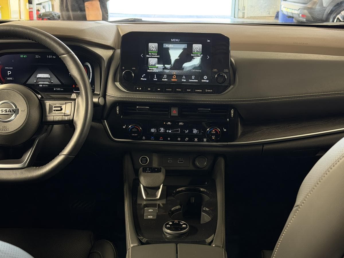 Nissan Rogue AWD Platinum 2021 — photo 17