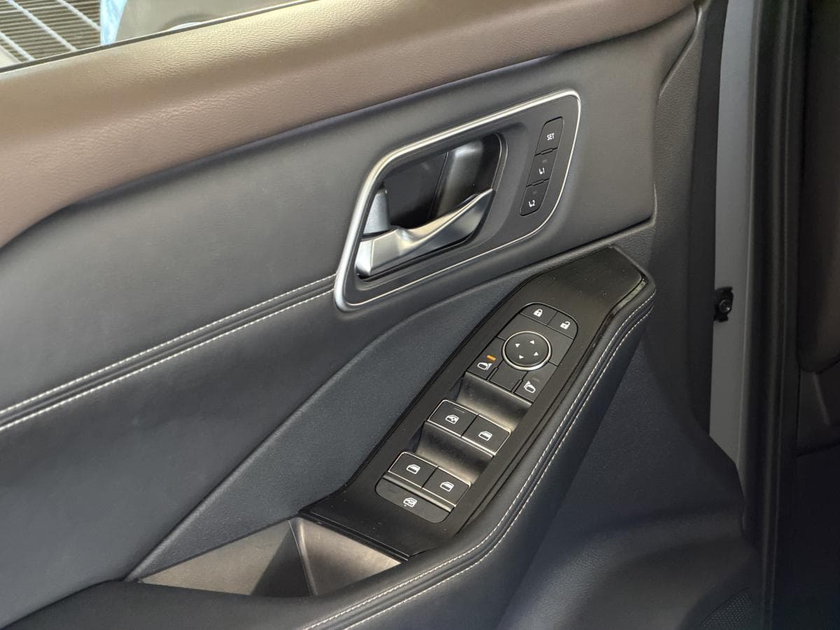 Nissan Rogue AWD Platinum 2021 — photo 8