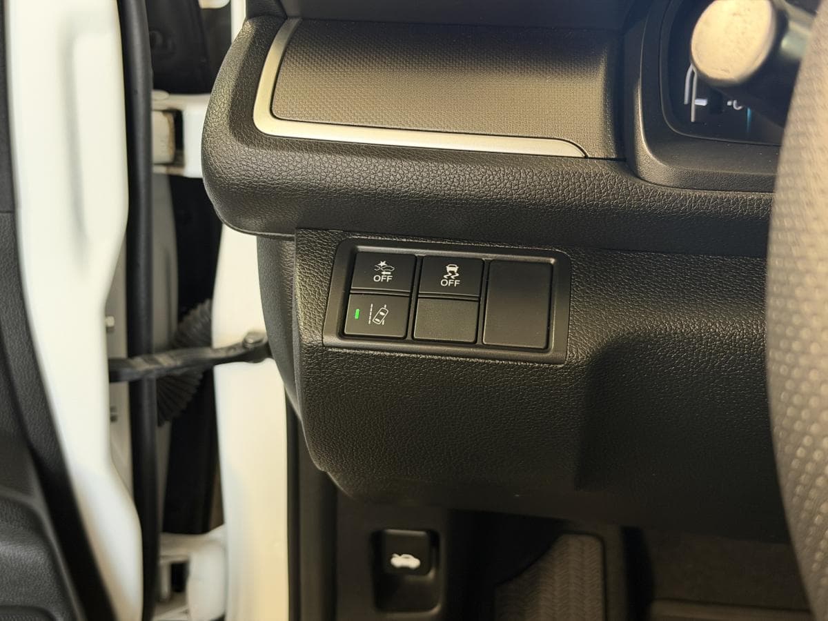 Honda Civic LX CVT Coupe 2020 — photo 12