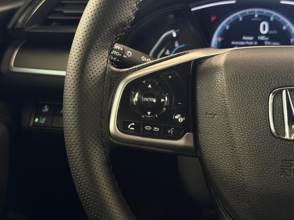 Honda Civic LX CVT Coupe 2020 — photo 15