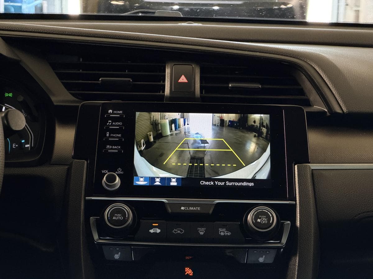 Honda Civic LX CVT Coupe 2020 — photo 20