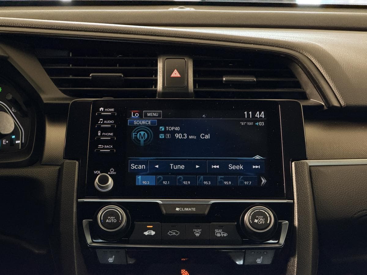 Honda Civic LX CVT Coupe 2020 — photo 21