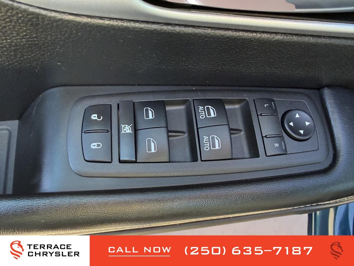Chrysler Pacifica Touring AWD 2022 — photo 11