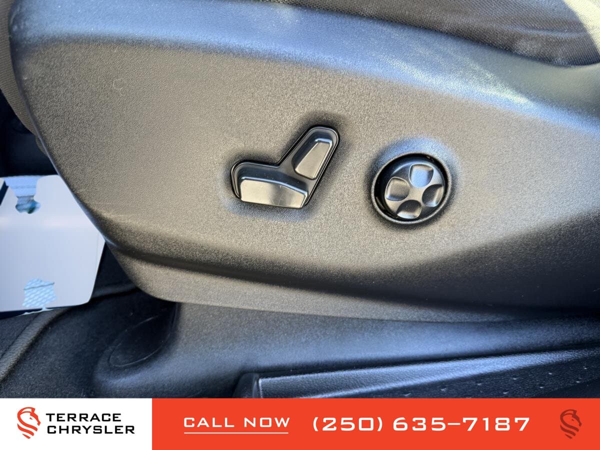 Chrysler Pacifica Touring AWD 2022 — photo 13
