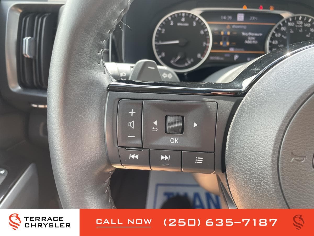 Nissan Pathfinder SL 4WD 2022 — photo 15
