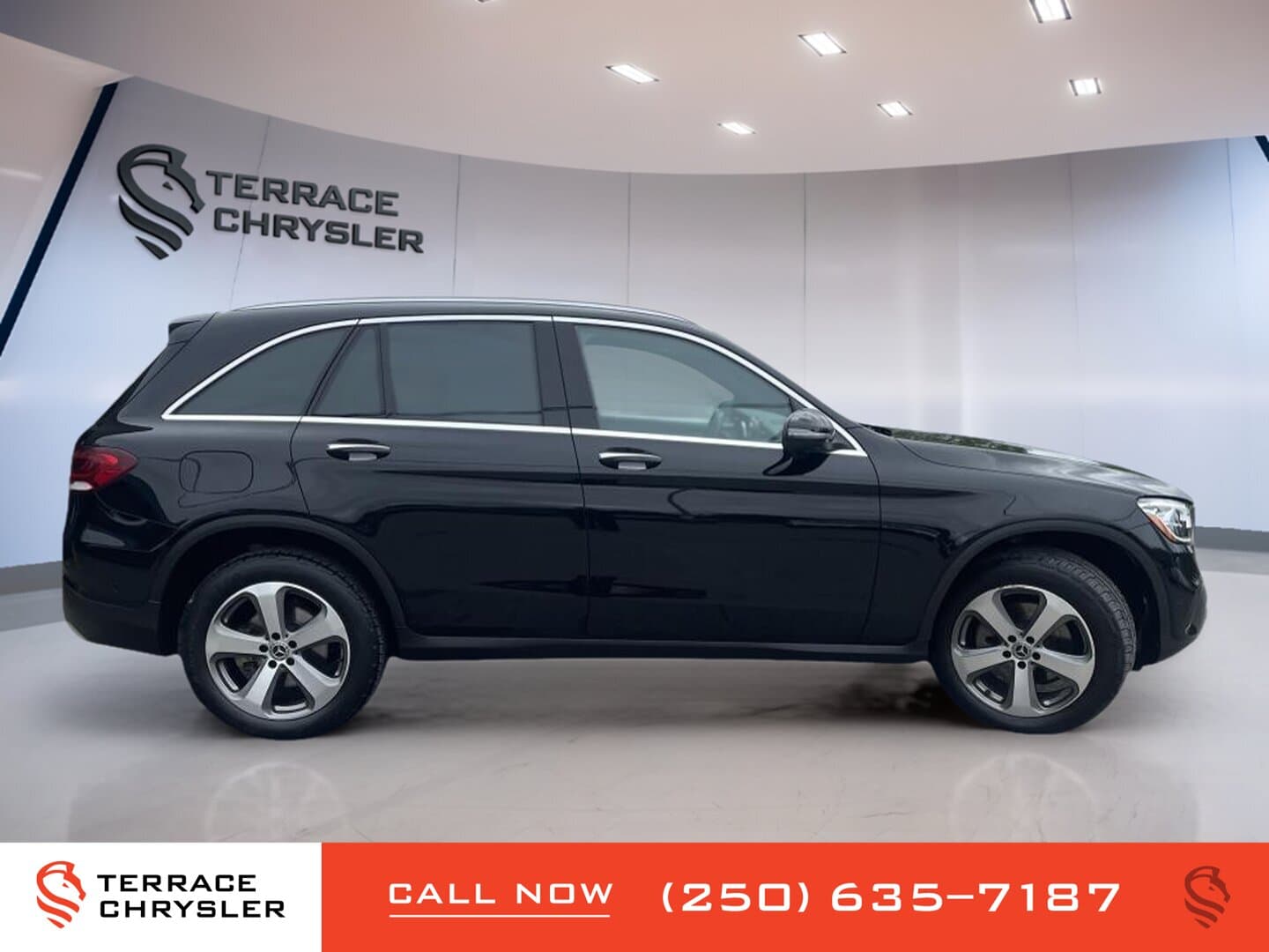 Mercedes-Benz GLC 300 4MATIC SUV 2022 — photo 6
