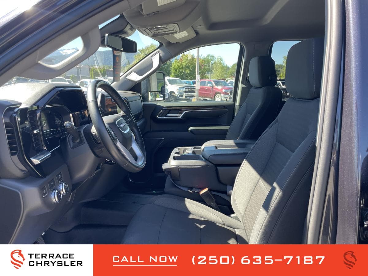 GMC Sierra 1500 Crew Cab Standard Box 4-Wheel Drive Elevation 2023 — photo 11