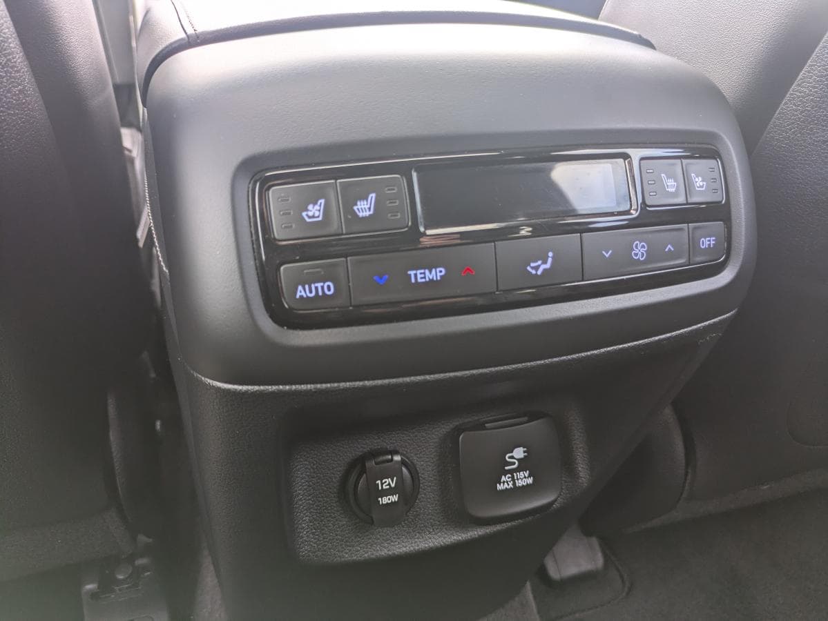 Hyundai Palisade Ultimate Calligraphy 7-Passenger AWD 2025 — photo 18