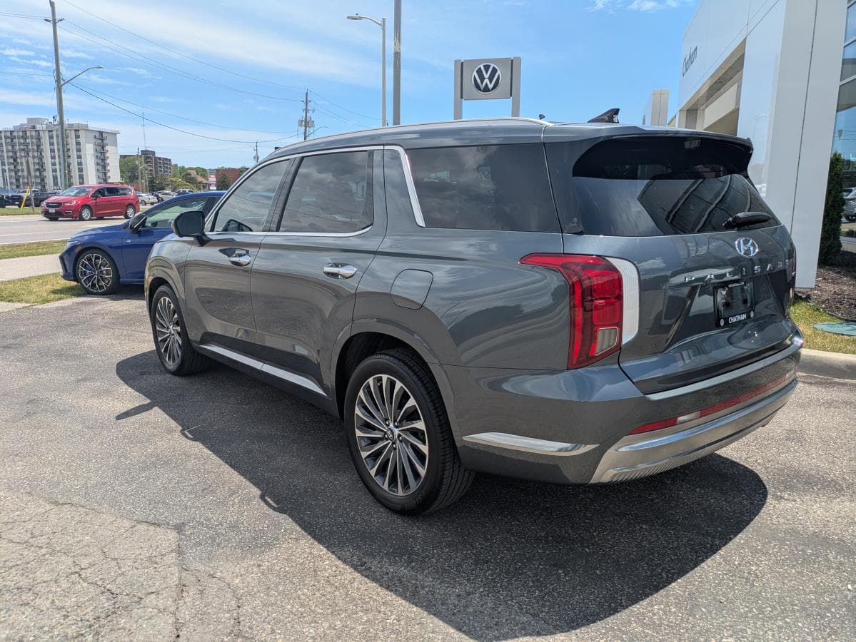 Hyundai Palisade Ultimate Calligraphy 7-Passenger AWD 2025 — photo 7