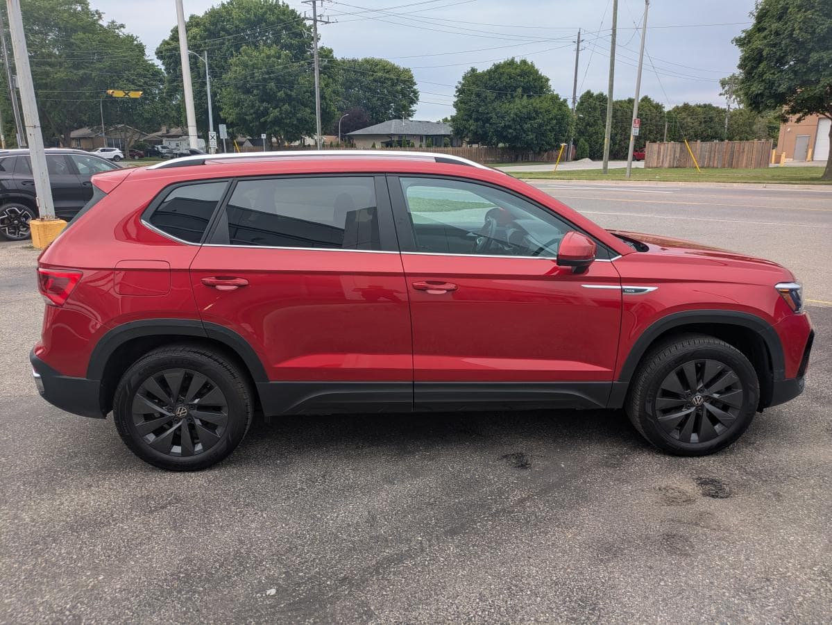 Volkswagen Taos Comfortline-New Brake Pad, New Brake Rotors 2023 — photo 4