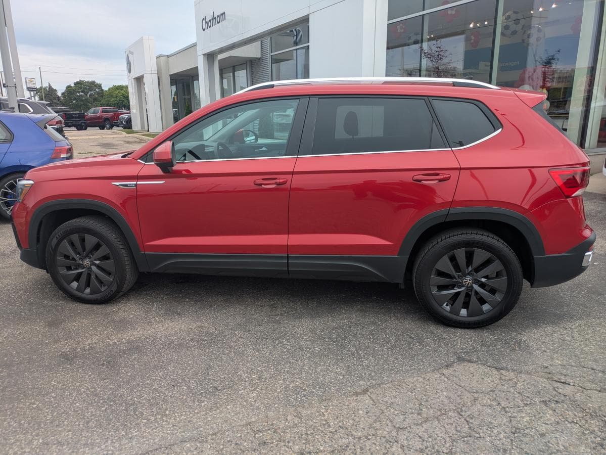 Volkswagen Taos Comfortline-New Brake Pad, New Brake Rotors 2023 — photo 8