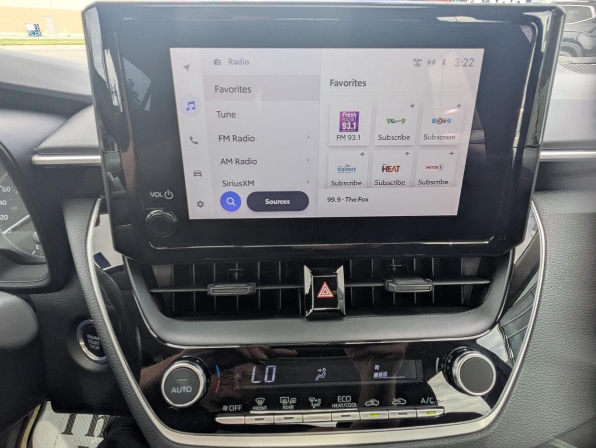 Toyota Corolla LE CVT 2024 — photo 17