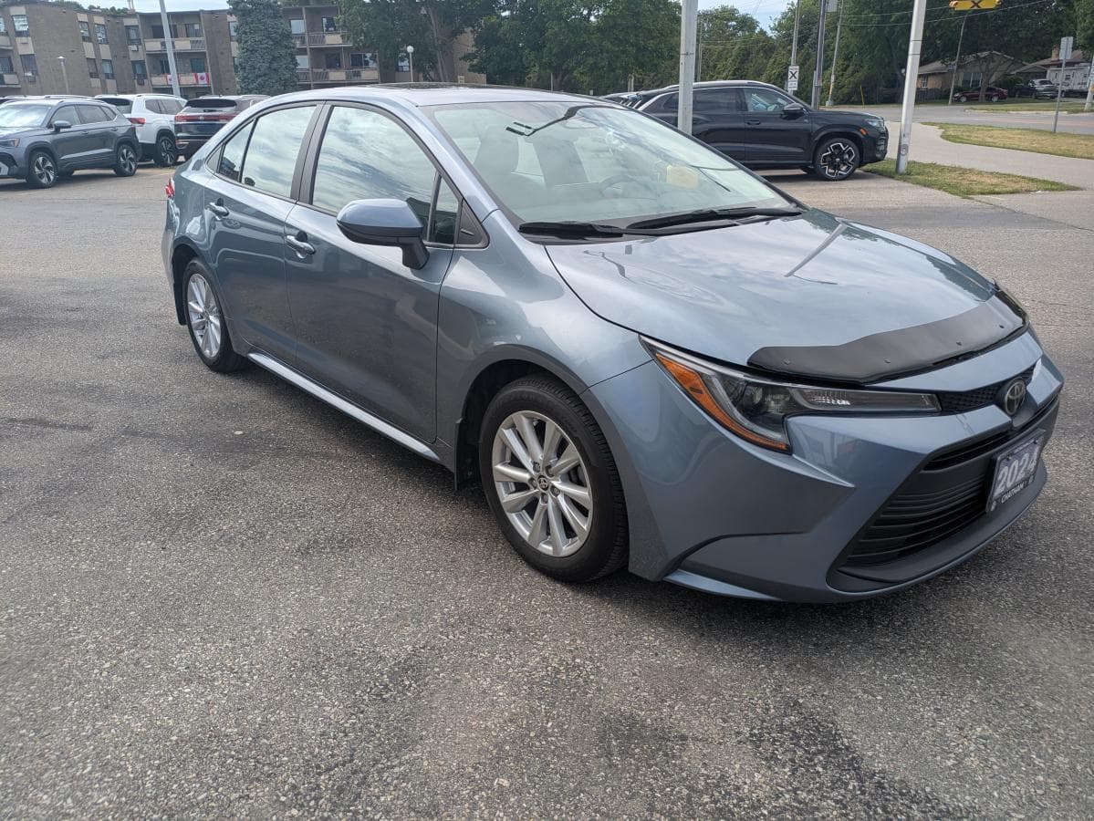 Toyota Corolla LE CVT 2024 — photo 3