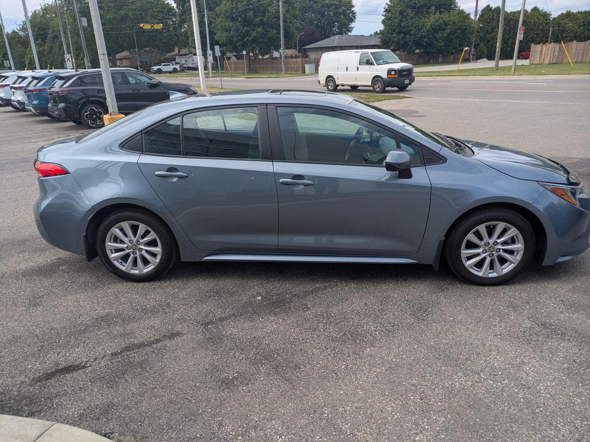 Toyota Corolla LE CVT 2024 — photo 4