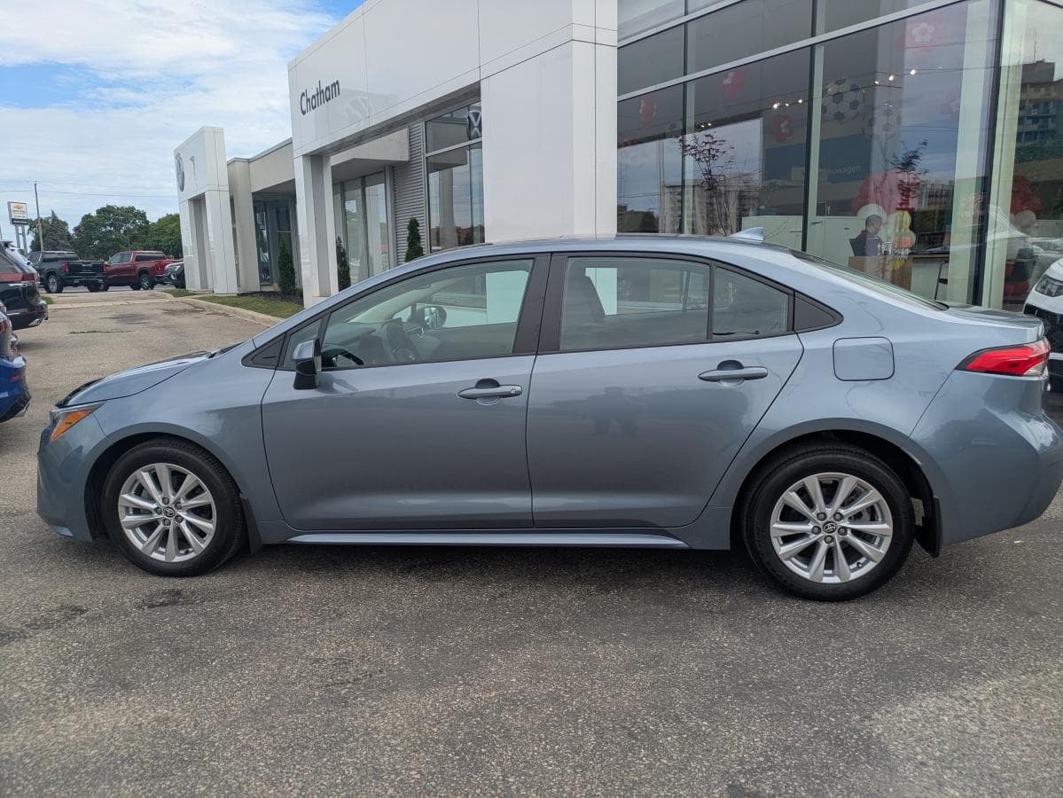 Toyota Corolla LE CVT 2024 — photo 8