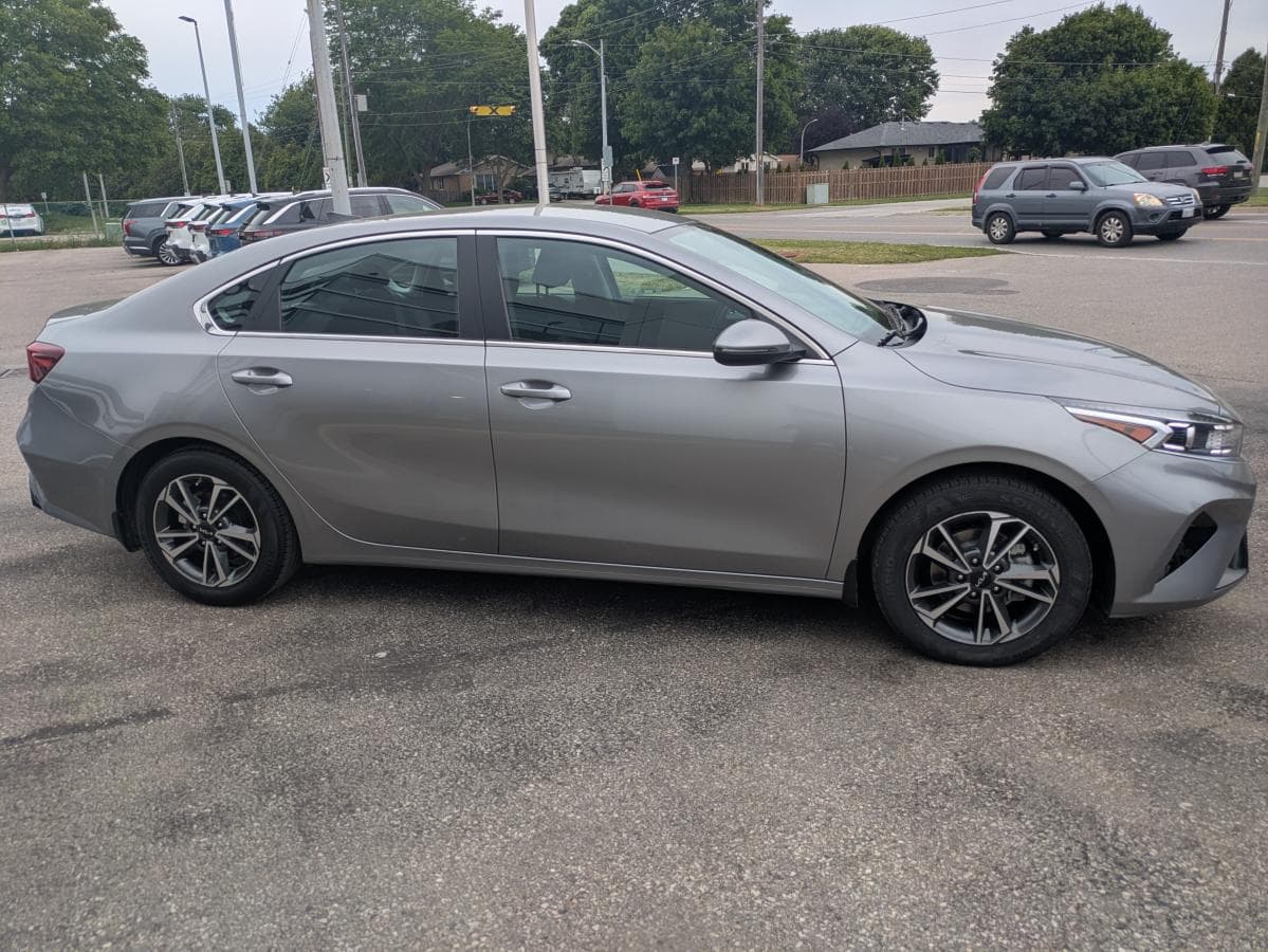 Kia Forte EX IVT 2024 — photo 4
