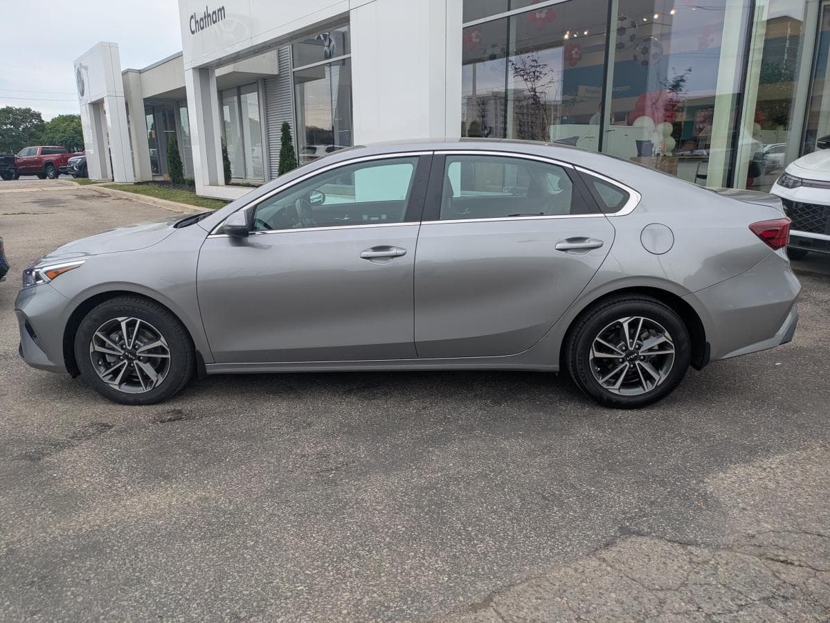 Kia Forte EX IVT 2024 — photo 8