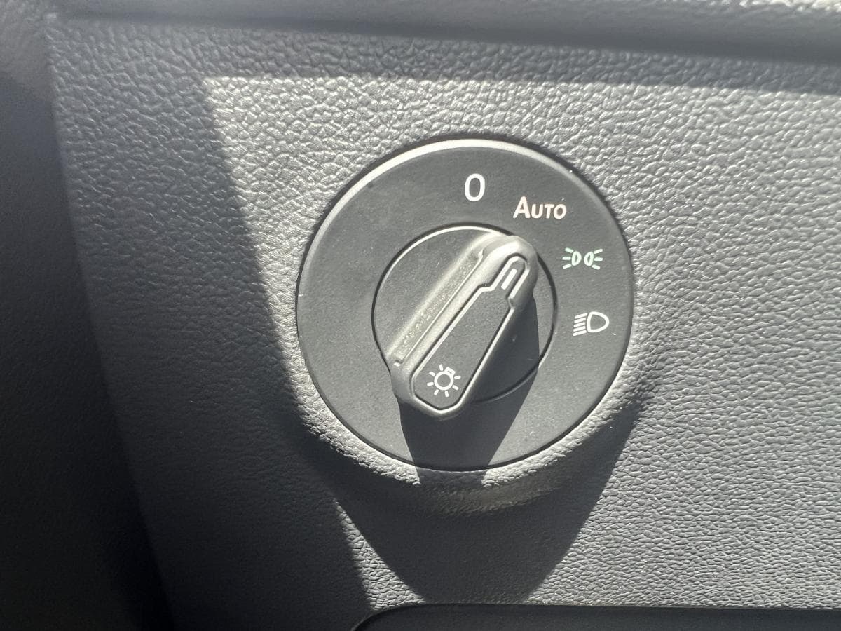 Volkswagen Taos Comfortline-Condition Like New! 2024 — photo 11