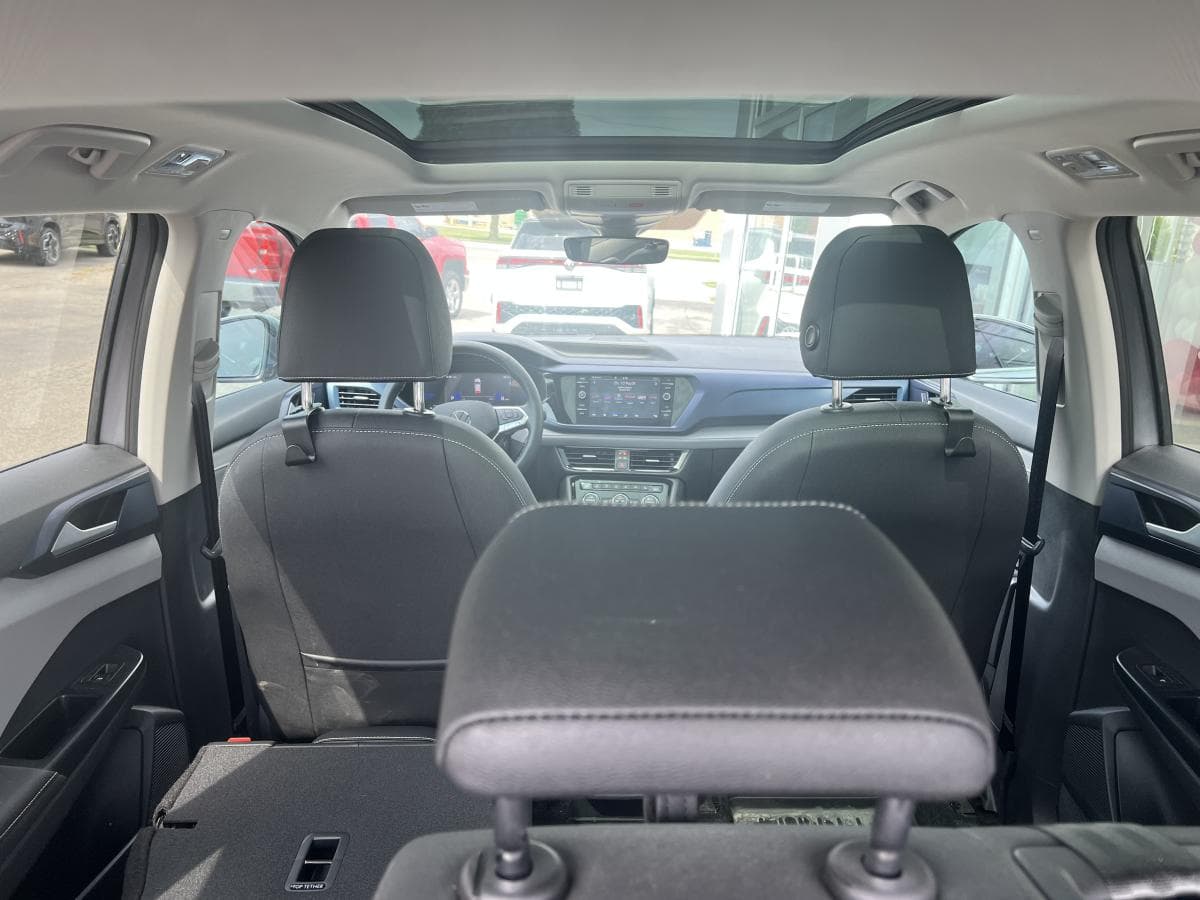 Volkswagen Taos Comfortline-Condition Like New! 2024 — photo 12