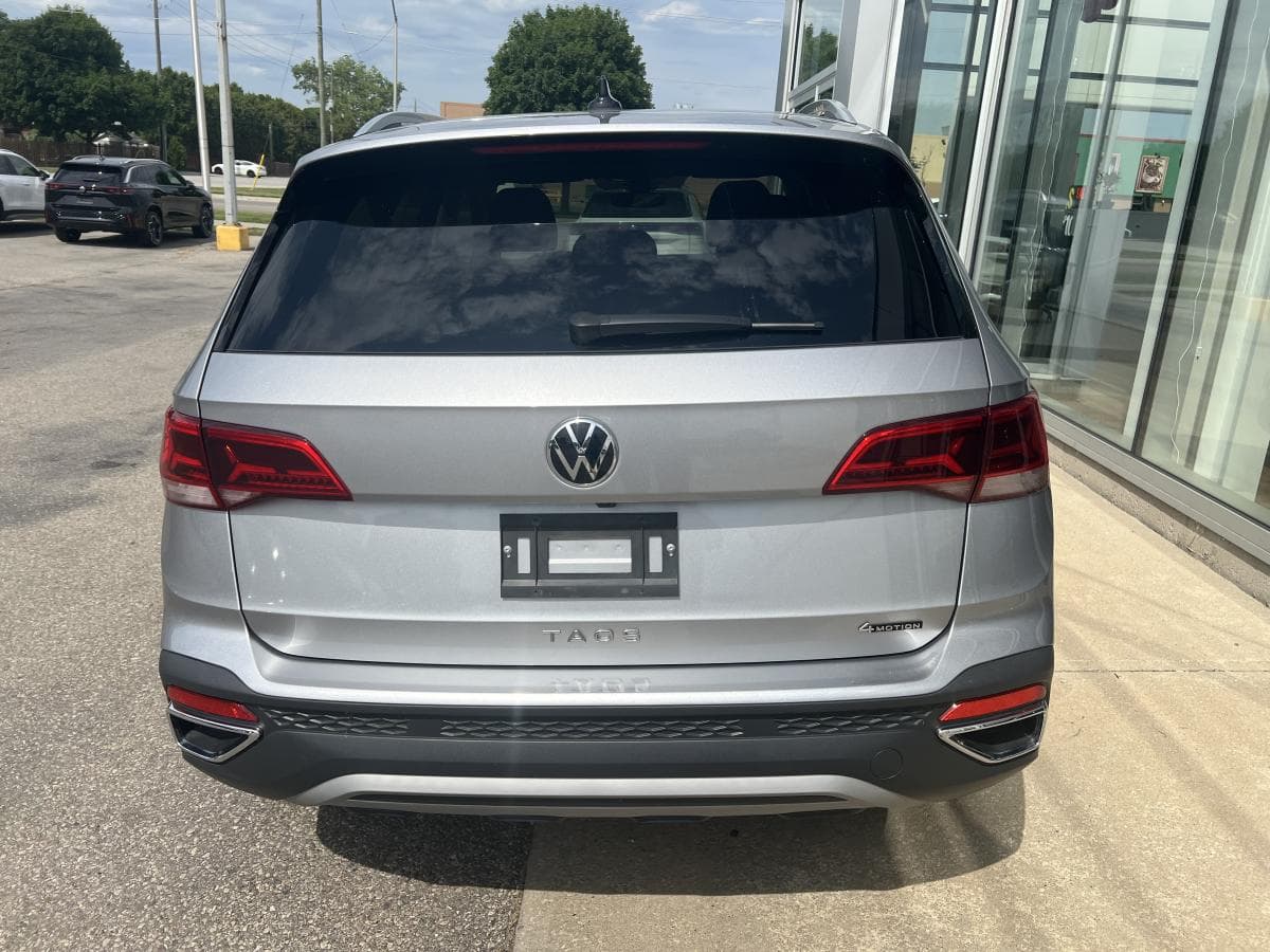 Volkswagen Taos Comfortline-Condition Like New! 2024 — photo 5