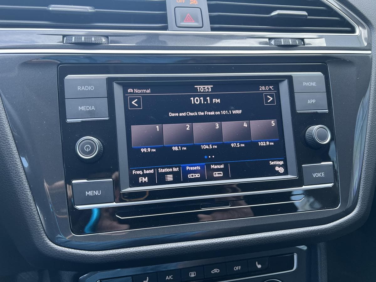 Volkswagen Tiguan Trendline 4MOTION 2023 — photo 9