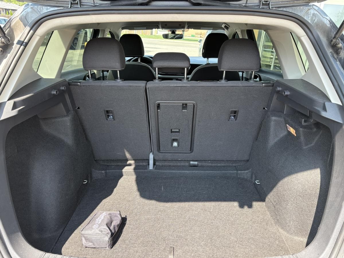 Volkswagen Taos Trendline 2023 — photo 10