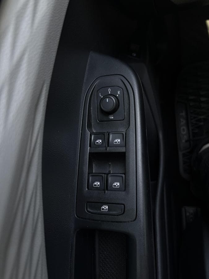 Volkswagen Taos Trendline 2023 — photo 14