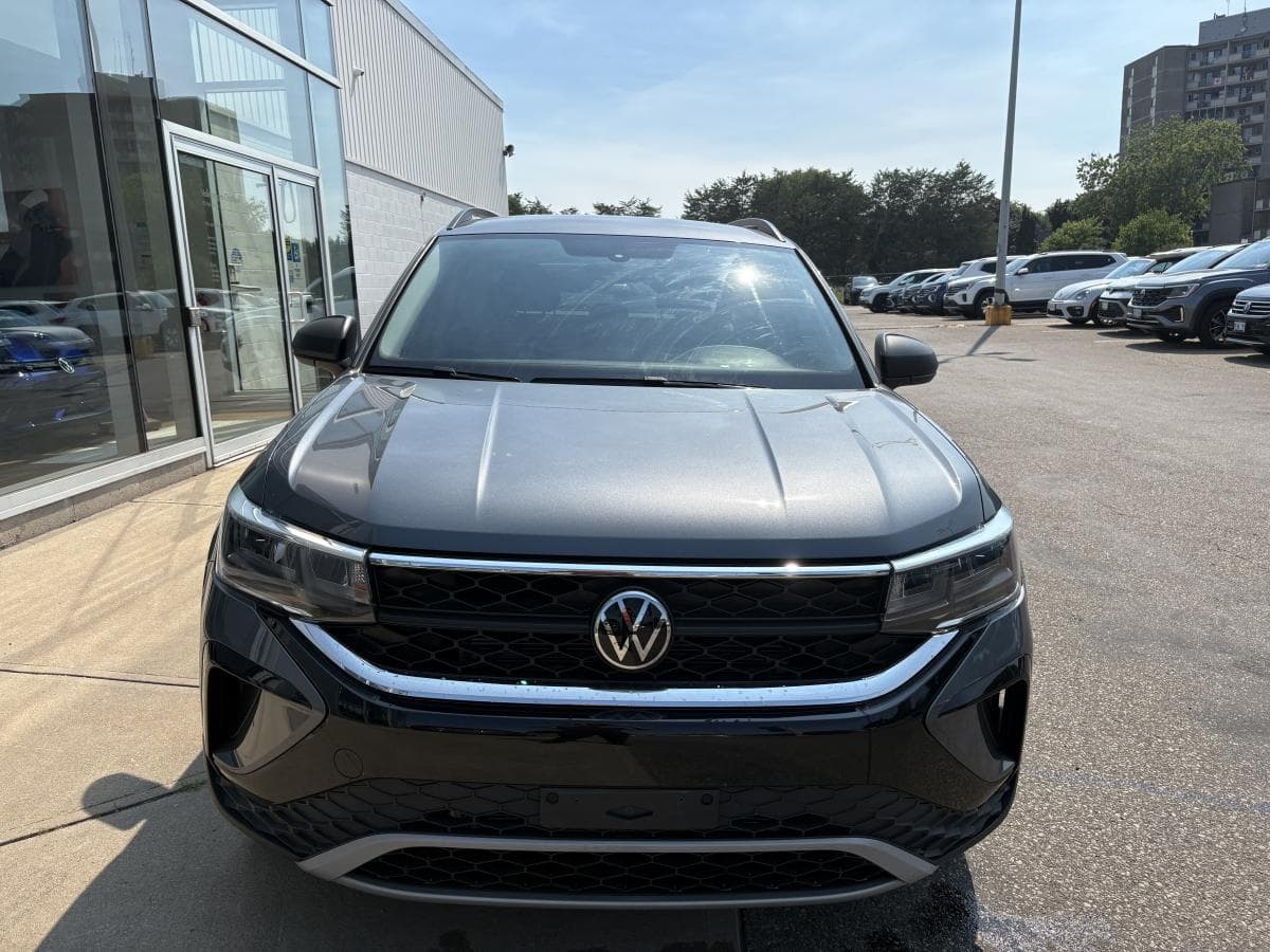 Volkswagen Taos Trendline 2023 — photo 2