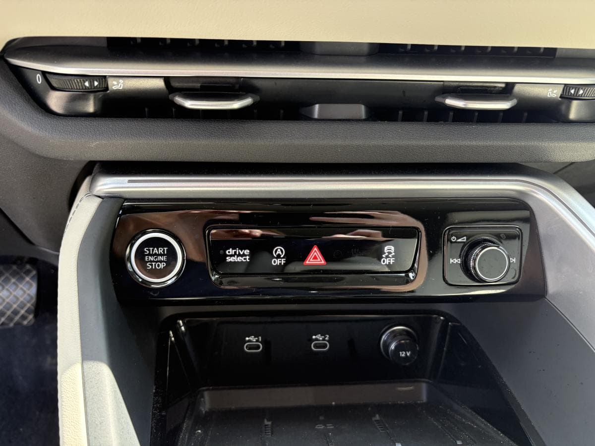 Audi Q5 TSFI e 2.0 TFSI quattro 2025 — photo 14