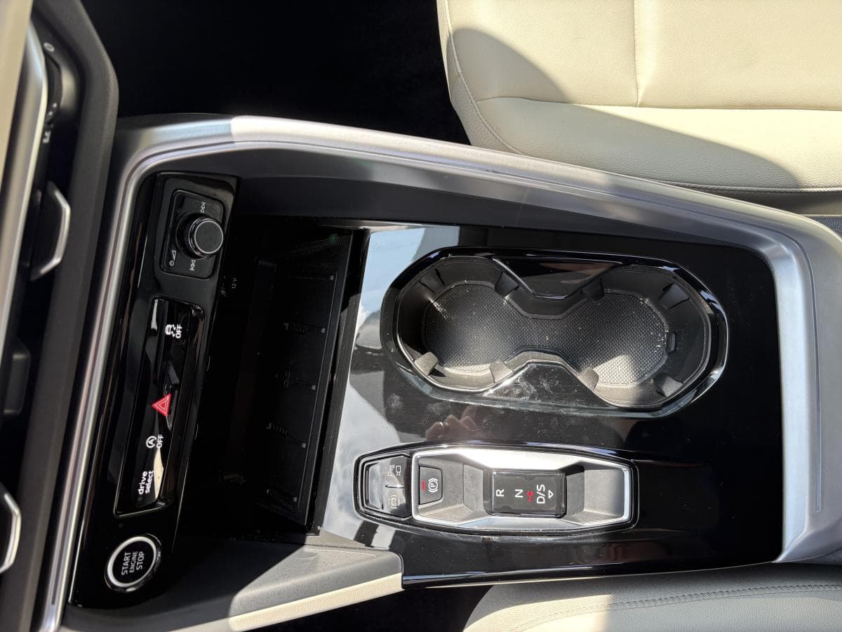 Audi Q5 TSFI e 2.0 TFSI quattro 2025 — photo 15