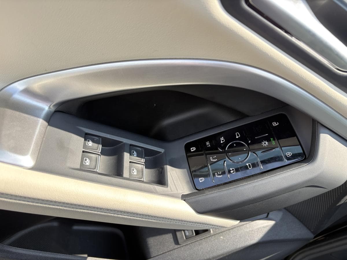 Audi Q5 TSFI e 2.0 TFSI quattro 2025 — photo 8