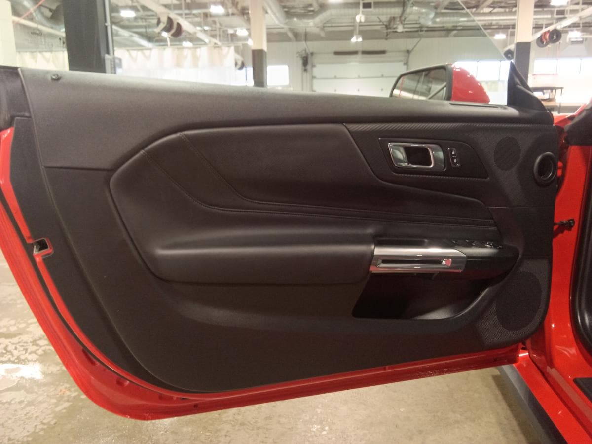 Ford Mustang ECOBOOST CONVERTIBLE CUIR *BIZONE *TURBO *CAM&Eacute;RA *APPLE CAR PLAY/ANDROID AUTO 2025 — photo 18