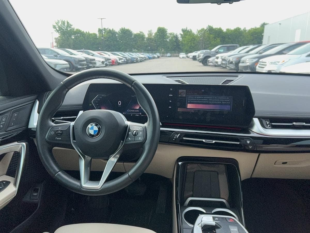 BMW X1 xDrive28i *CUIR *TOIT *CAMERA *CARPLAY *VOLANT/SI&Egrave;GES CHAUFFANTS *SI&Egrave;GES M&Eacute;MOIRE 2025 — photo 10