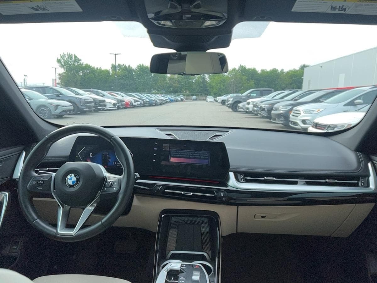BMW X1 xDrive28i *CUIR *TOIT *CAMERA *CARPLAY *VOLANT/SI&Egrave;GES CHAUFFANTS *SI&Egrave;GES M&Eacute;MOIRE 2025 — photo 8