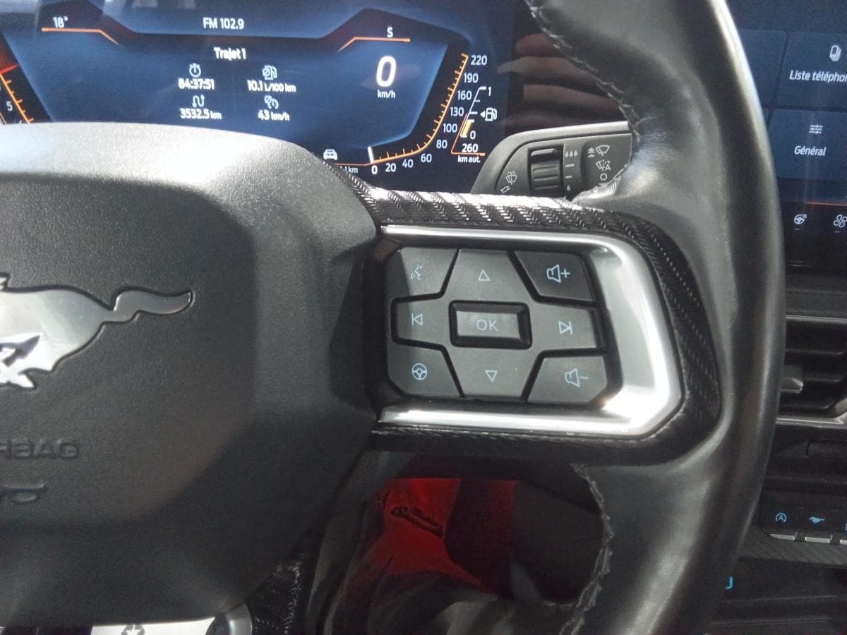 Ford Mustang ECOBOOST* TOIT OUVRANT* CRUISE* CAMERA* GPS* 2025 — photo 17