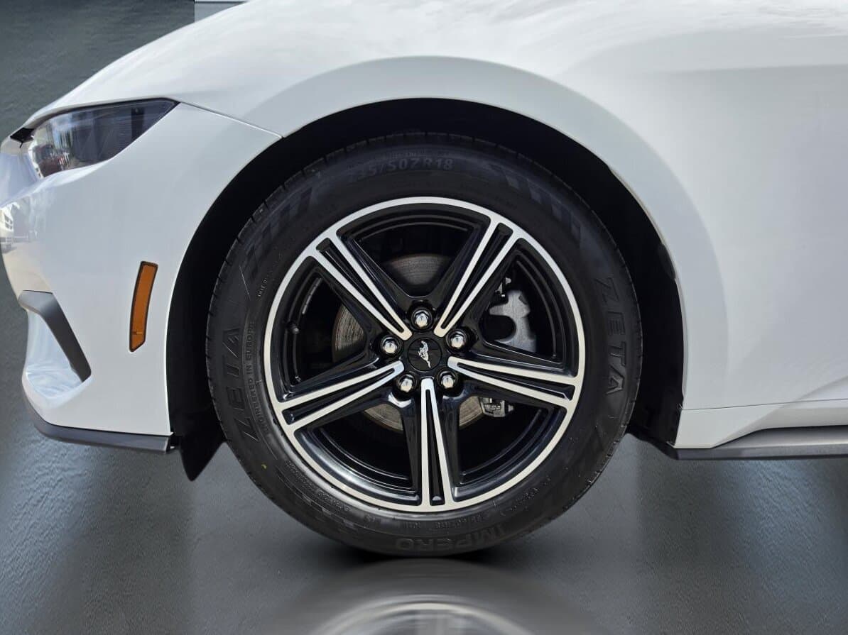 Ford Mustang ECOBOOST * 315HP * D&Eacute;CAPO * CUIR * GPS * VOLANT CHAUFF * 2025 — photo 11