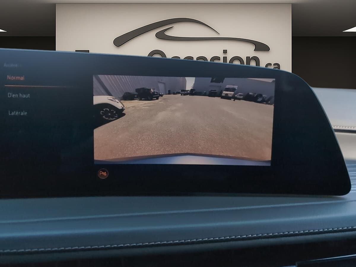 Cadillac XT4 PREMIUM LUXURY * AWD * CUIR * TOIT * BI-ZONE * VOLANT CHAUFF * 2025 — photo 19