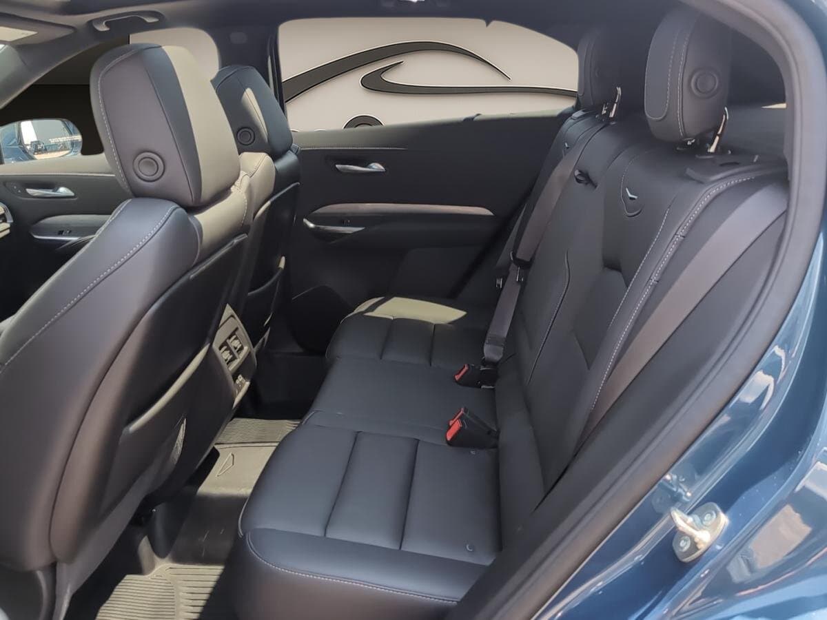 Cadillac XT4 PREMIUM LUXURY * AWD * CUIR * TOIT * BI-ZONE * VOLANT CHAUFF * 2025 — photo 8